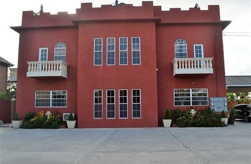 Montecristo Inn Piarco Екстериор снимка