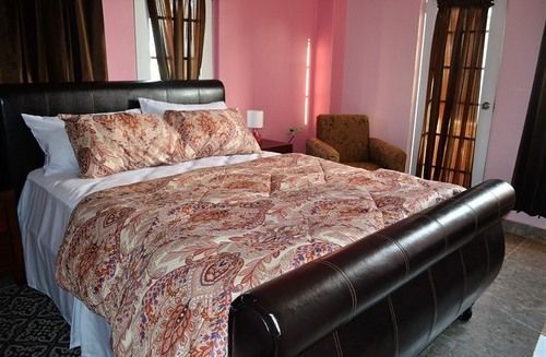 Montecristo Inn Piarco Екстериор снимка